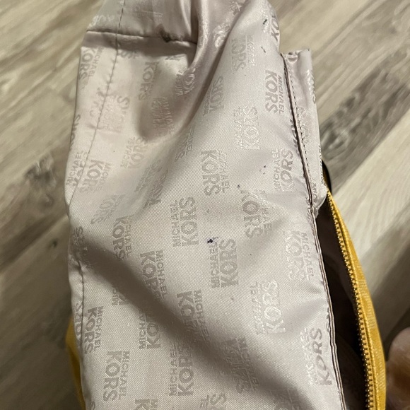 Michael Kors Jet Set East West Signature Logo Top Zip Tote - Picture 7 of 9